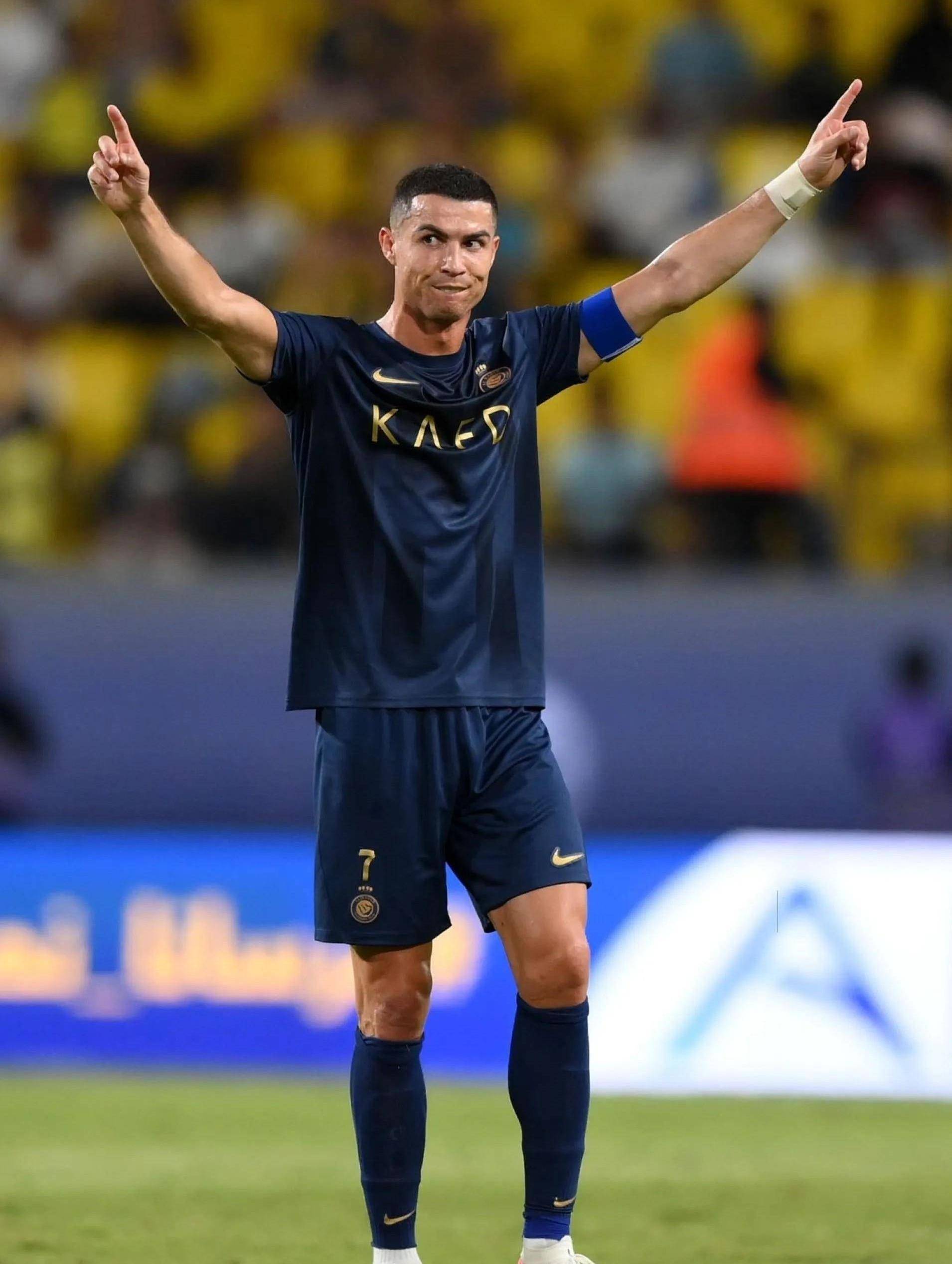 博洛尼亚vs那不勒斯：奥尔索利尼、达林加首发，麦克托米奈、霍伊伦出战（博洛尼亚迎战那不勒斯：奥尔索利尼、达林加进入首发，麦克托米奈与霍伊伦登场）