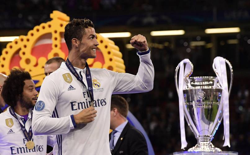 德天空：帕利尼亚原本想留队，但拜仁高层明确建议他转会（德天空：帕利尼亚本想留队，拜仁高层明确建议其转会）