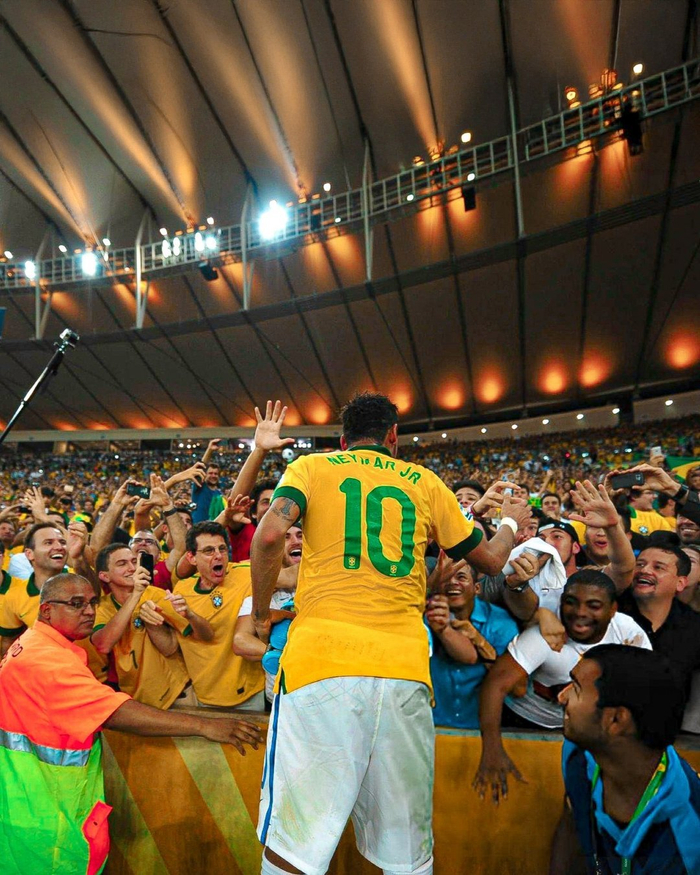 记者：若圣地亚哥不离队，米兰冬窗不能引进新前锋（记者：圣地亚哥若留队，米兰冬窗无法引进新前锋）