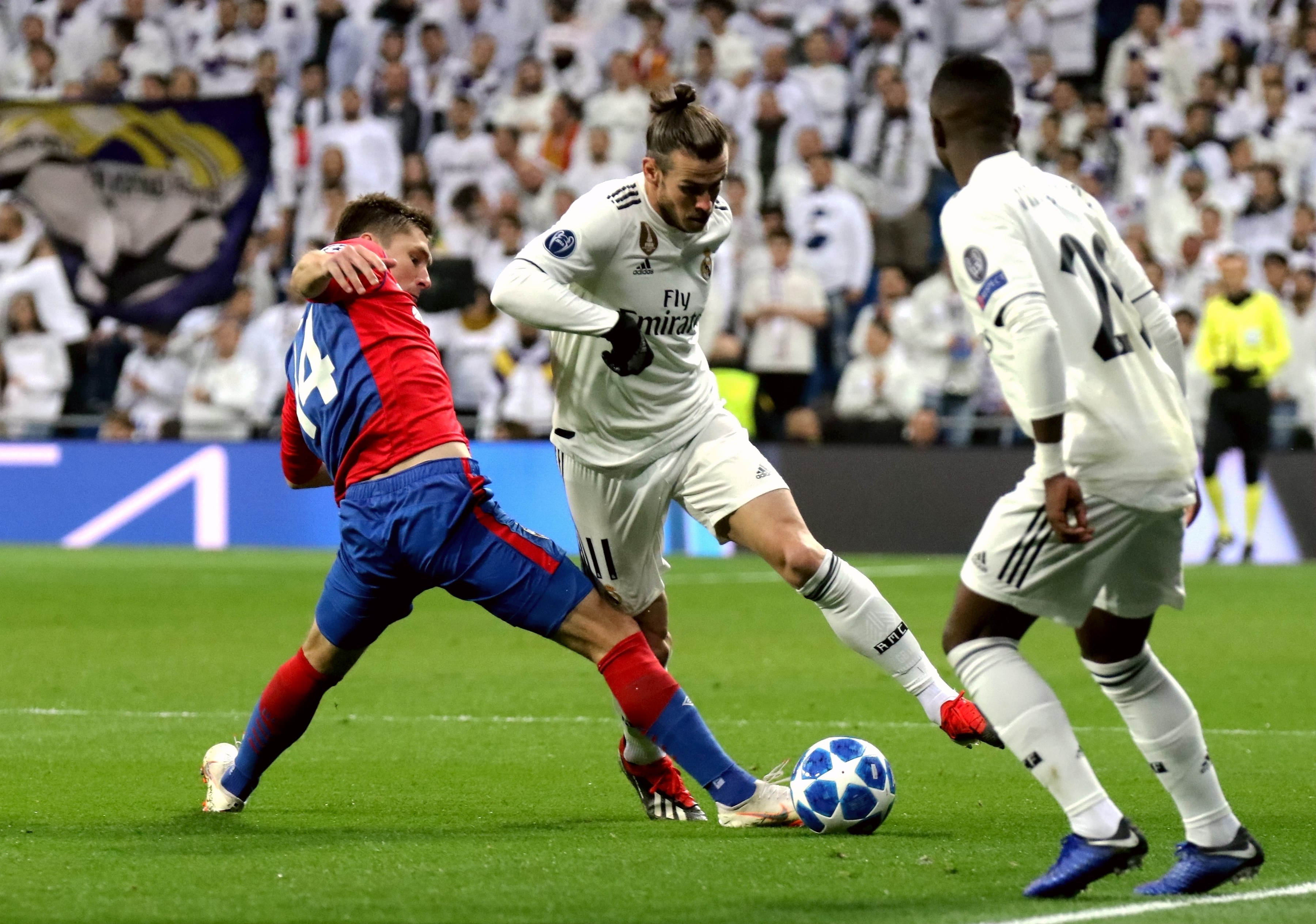 自弗里克后首位，齐沃执教生涯前四场欧冠全部获胜（齐沃欧冠执教前四战全胜，成为弗里克后首人）